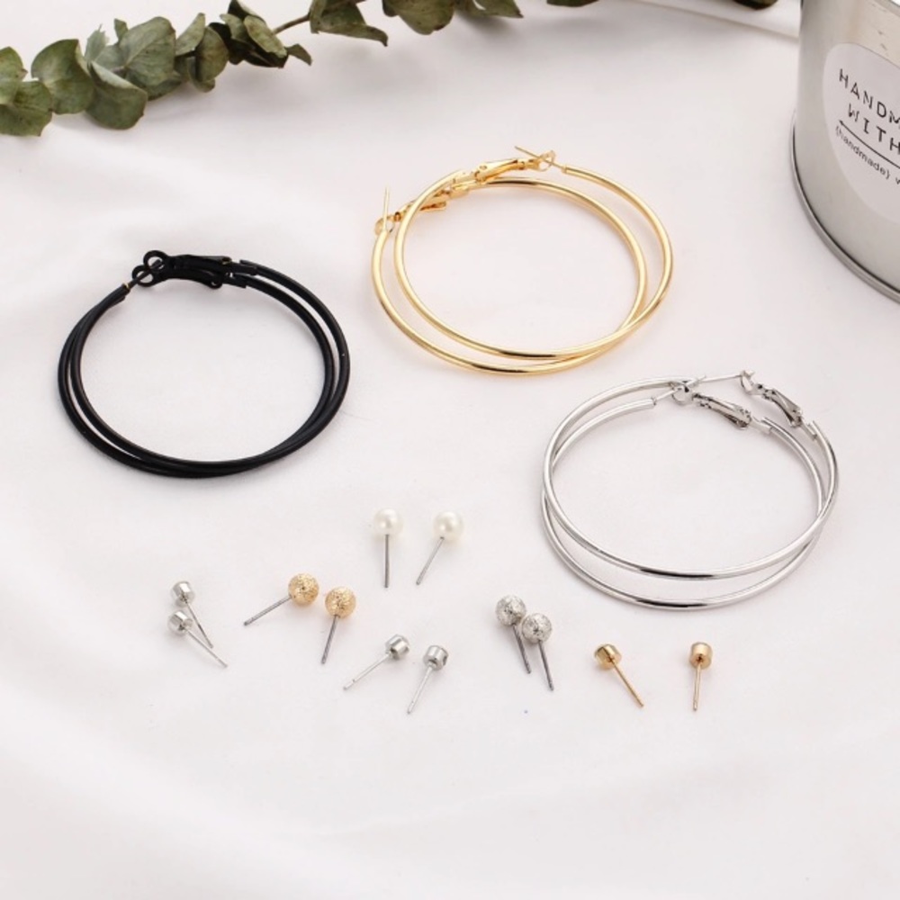 NEW!💙💎HOOPS BUNDLE!!!🖤BLACK GOLDEN SILVERY!💎💙 - Picture 6 of 8